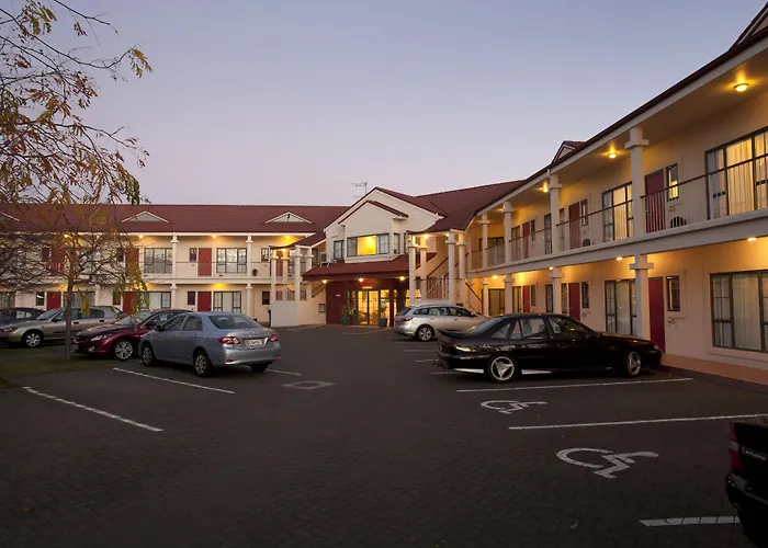 Aubyn Court Spa Motel