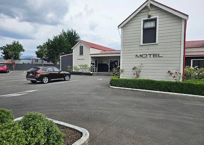 Gateway Motor Inn